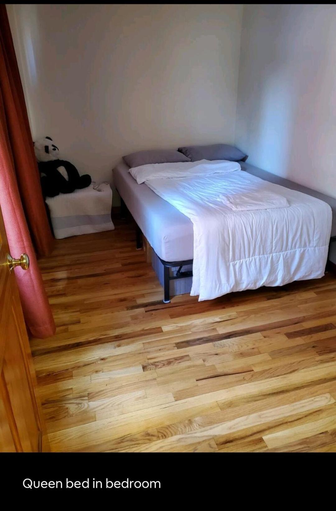Hospedagem domiciliar Conveniently Located In The Heart Of The